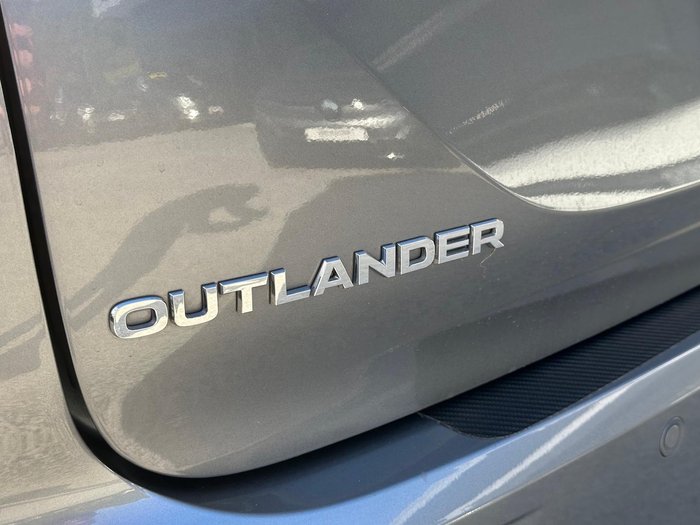 2023 Mitsubishi Outlander Exceed Tourer