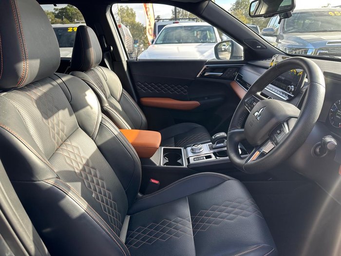 2023 Mitsubishi Outlander Exceed Tourer