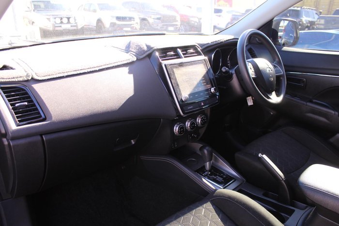 2022 Mitsubishi ASX ES