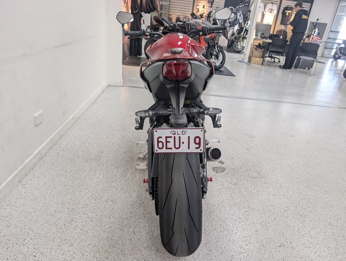 2025 Triumph 2025 Triumph 765CC STREET TRIPLE RS Carnival Red