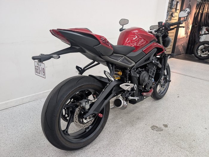 2025 Triumph 2025 Triumph 765CC STREET TRIPLE RS Carnival Red