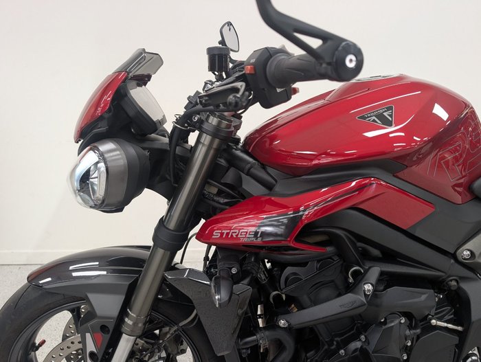 2025 Triumph 2025 Triumph 765CC STREET TRIPLE RS Carnival Red