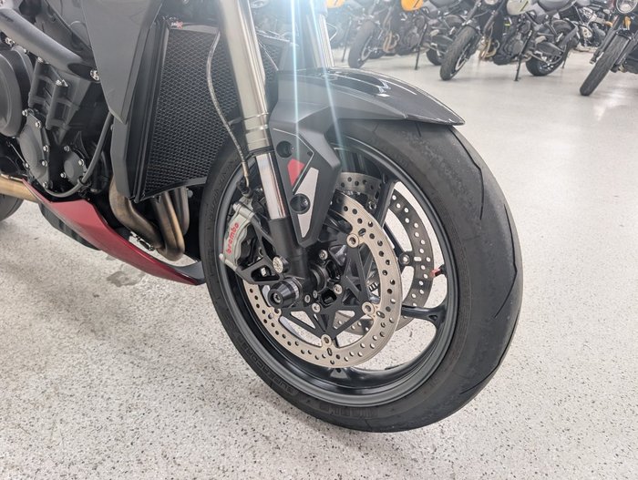 2025 Triumph 2025 Triumph 765CC STREET TRIPLE RS Carnival Red