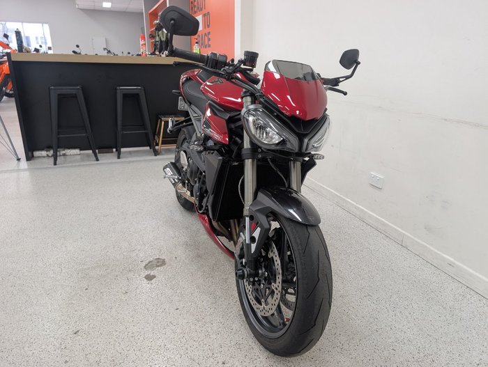 2025 Triumph 2025 Triumph 765CC STREET TRIPLE RS Carnival Red