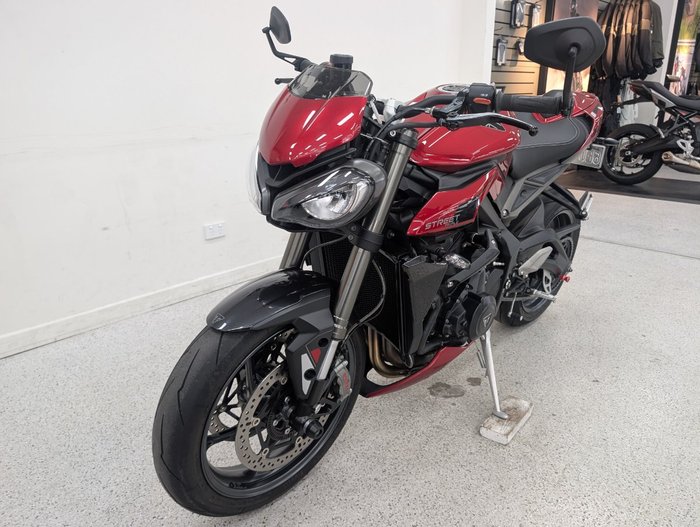 2025 Triumph 2025 Triumph 765CC STREET TRIPLE RS Carnival Red