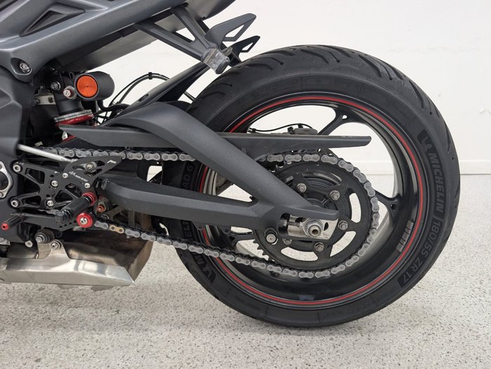 2016 Triumph DAYTONA 675 Red