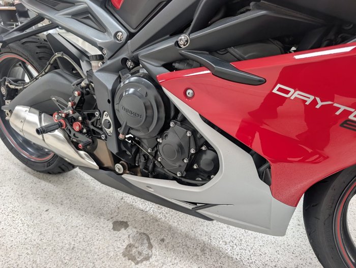 2016 Triumph DAYTONA 675 Red