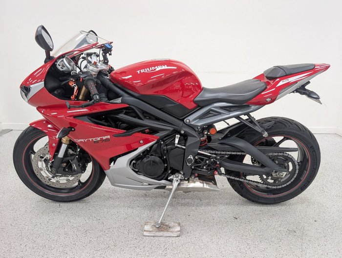 2016 Triumph DAYTONA 675 Red