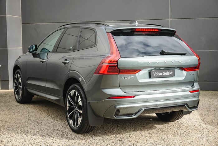 2025 Volvo XC60 Ultra B5 Dark