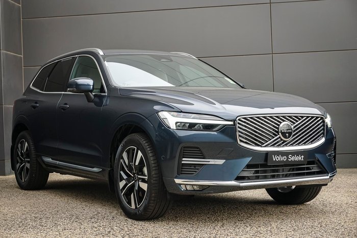 2025 Volvo XC60 Plus B5 Bright