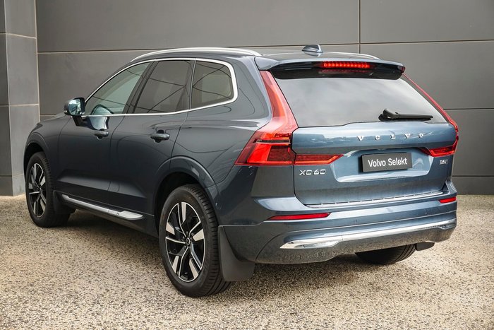 2025 Volvo XC60 Plus B5 Bright