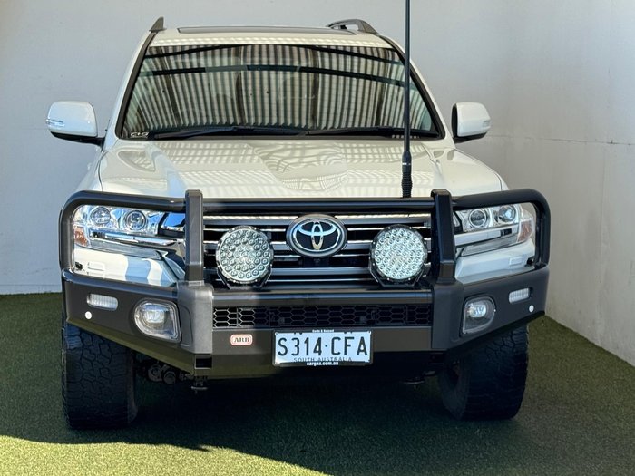 2020 Toyota Landcruiser VX