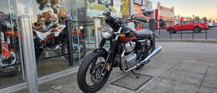 2022 Royal Enfield Interceptor 650 Classic 650 Twin Black