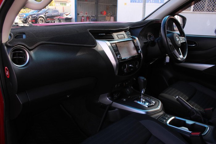 2021 Nissan Navara ST