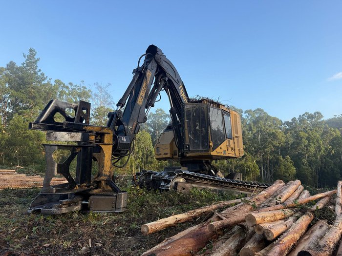 2018 Tigercat L822D Yellow