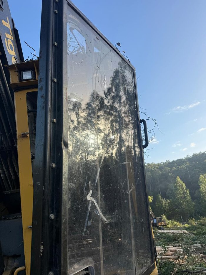 2018 Tigercat L822D Yellow