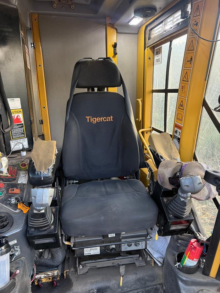2018 Tigercat L822D Yellow