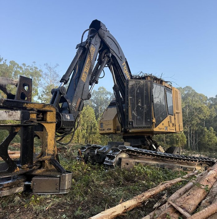 2018 Tigercat L822D Yellow