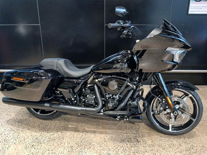 Harley-Davidson Road Glide 117 (FLTRX) Touring