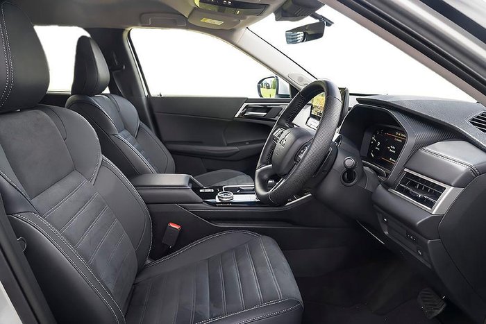 2026 Mitsubishi Outlander Black Edition