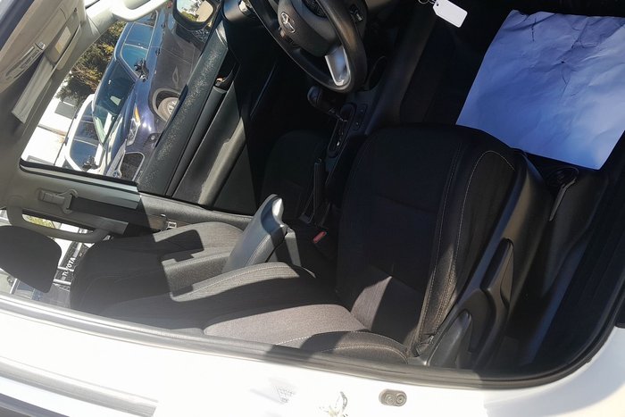 2022 Toyota Hilux SR