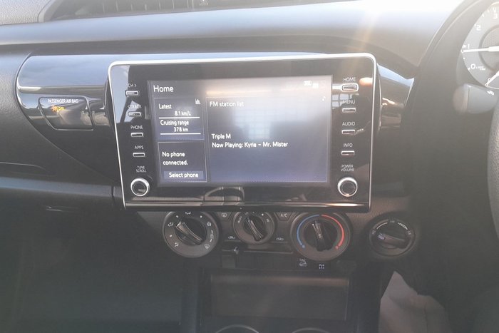 2022 Toyota Hilux SR