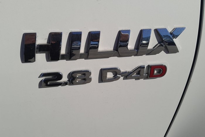 2022 Toyota Hilux SR