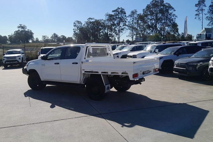 2022 Toyota Hilux SR