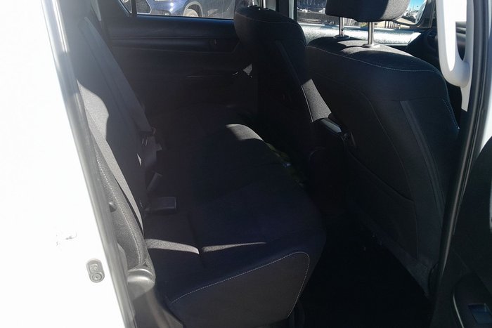 2022 Toyota Hilux SR