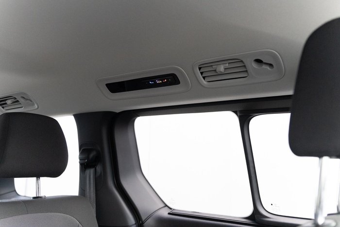 2024 Volkswagen ID. Buzz Pro BEV560