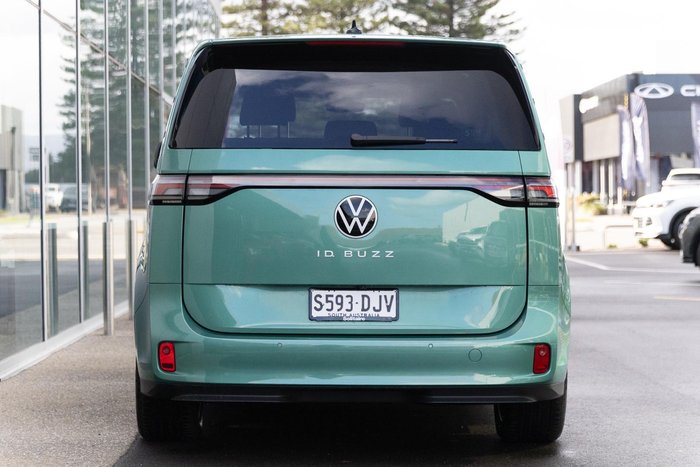 2024 Volkswagen ID. Buzz Pro BEV560