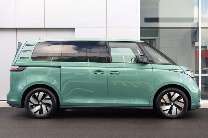 2024 Volkswagen ID. Buzz Pro BEV560
