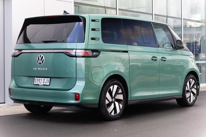 2024 Volkswagen ID. Buzz Pro BEV560