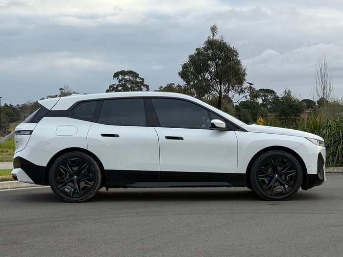 2024 BMW iX xDrive40 Sport