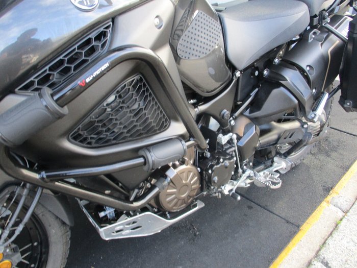 2024 Yamaha XT1200ZE SUPER TENERE Black