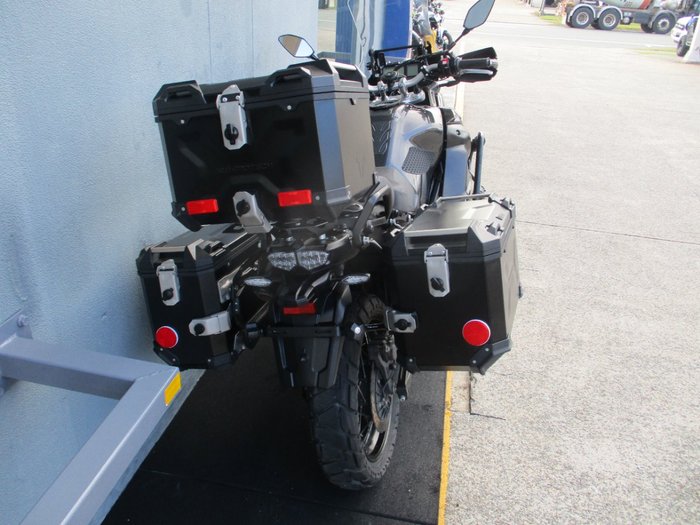 2024 Yamaha XT1200ZE SUPER TENERE Black