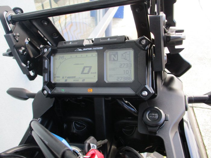 2024 Yamaha XT1200ZE SUPER TENERE Black