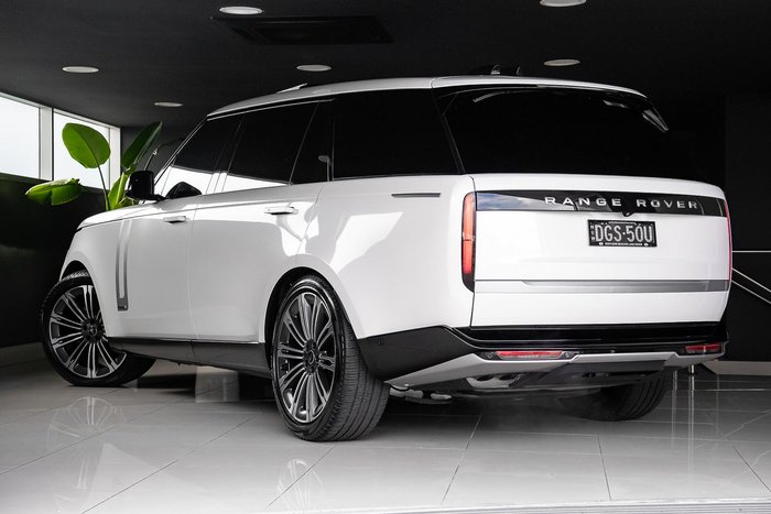 2024 Land Rover Range Rover D350 Autobiography