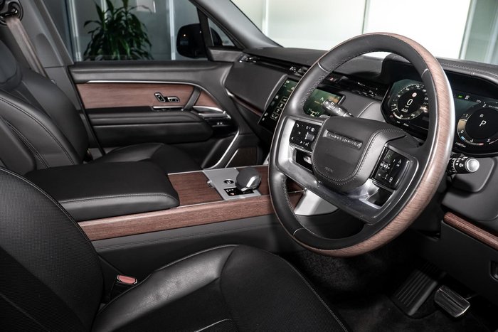 2024 Land Rover Range Rover D350 Autobiography