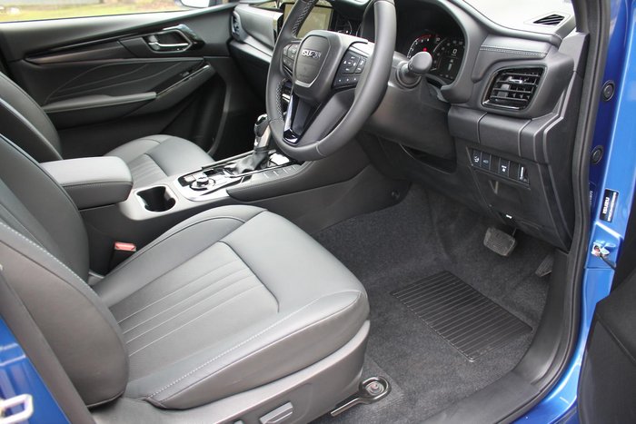 2025 Isuzu MU-X LS-T
