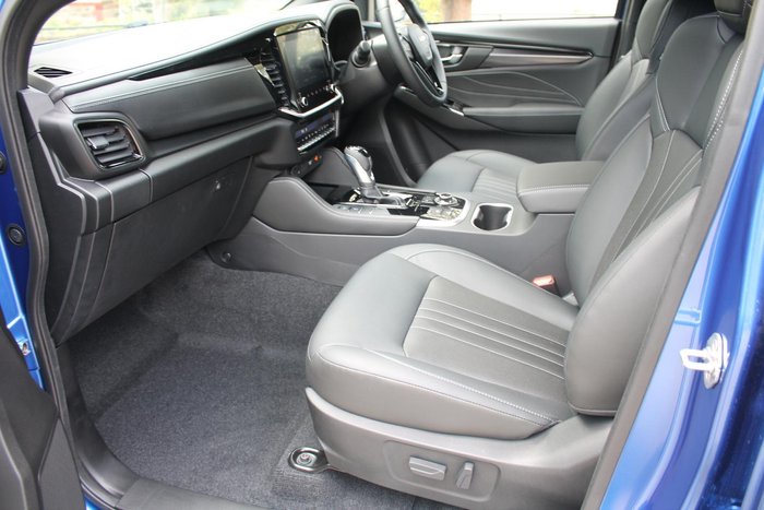 2025 Isuzu MU-X LS-T
