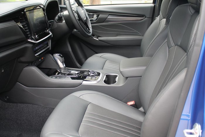 2025 Isuzu MU-X LS-T