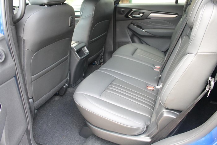 2025 Isuzu MU-X LS-T