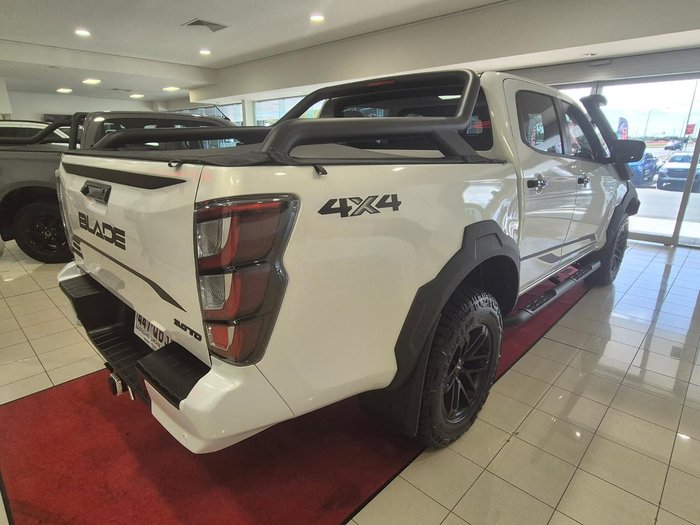 2026 Isuzu D-MAX BLADE