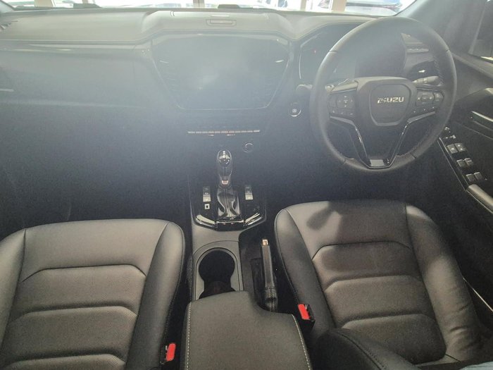 2026 Isuzu D-MAX BLADE