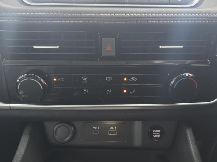 2025 Nissan X-TRAIL ST