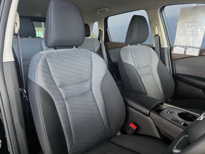 2025 Nissan X-TRAIL ST