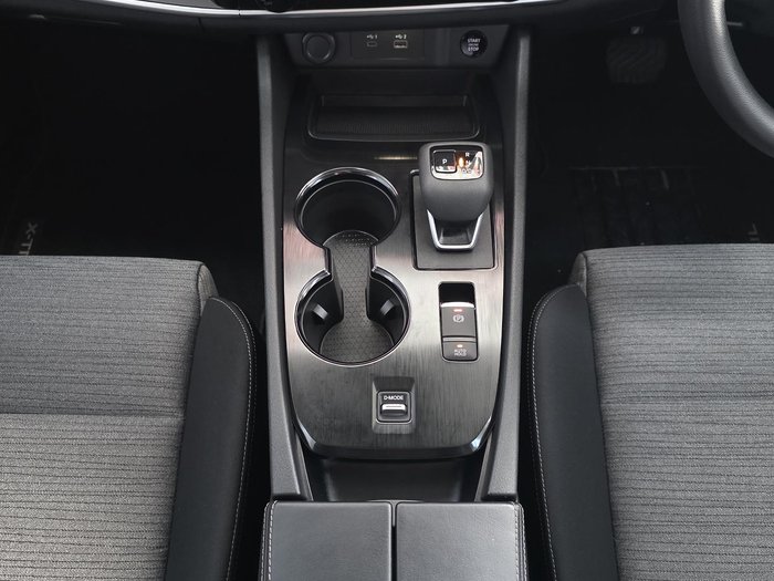 2025 Nissan X-TRAIL ST