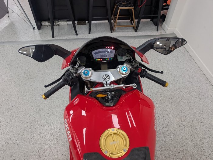 2009 DUCATI 1198 S Red