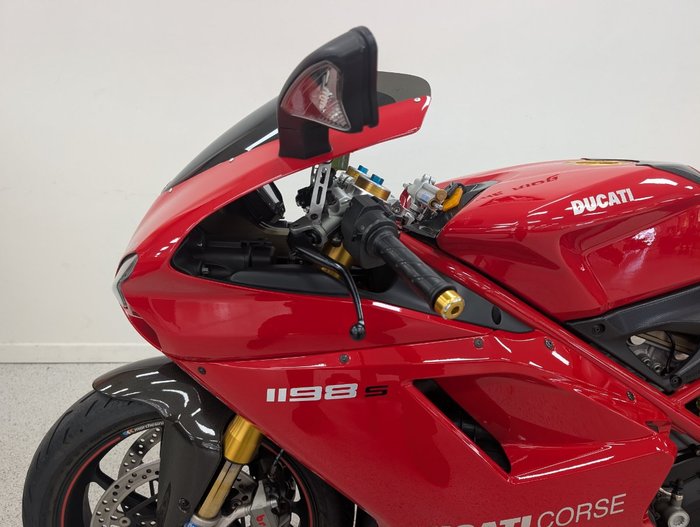 2009 DUCATI 1198 S Red